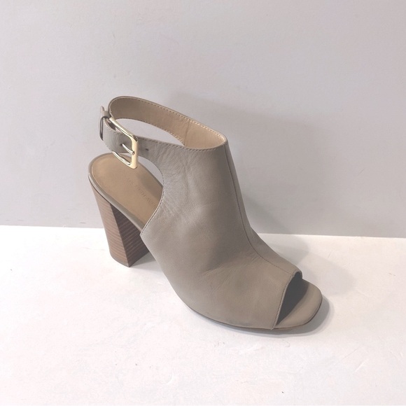 Saks Fifth Avenue Tan Soft Leather Peep Toe Buckle Slingback Block Heels Size 8 - Picture 1 of 9